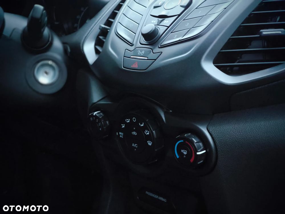 Ford EcoSport 1.0 EcoBoost TREND - 13