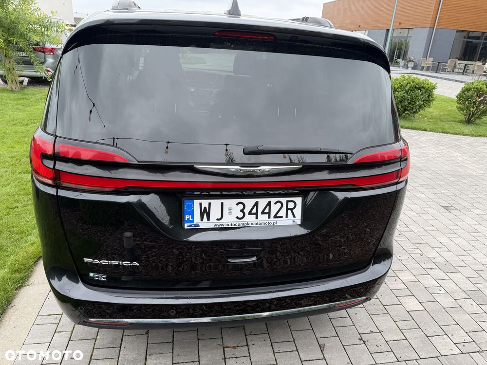 Chrysler Pacifica - 5