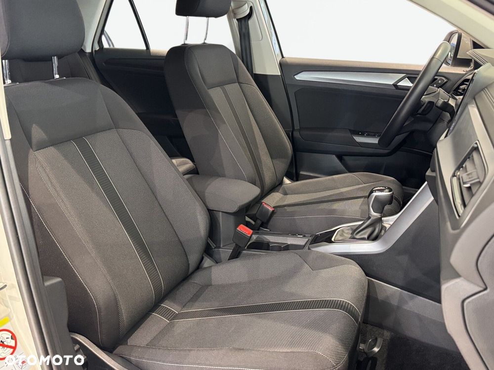 Volkswagen T-Roc - 16