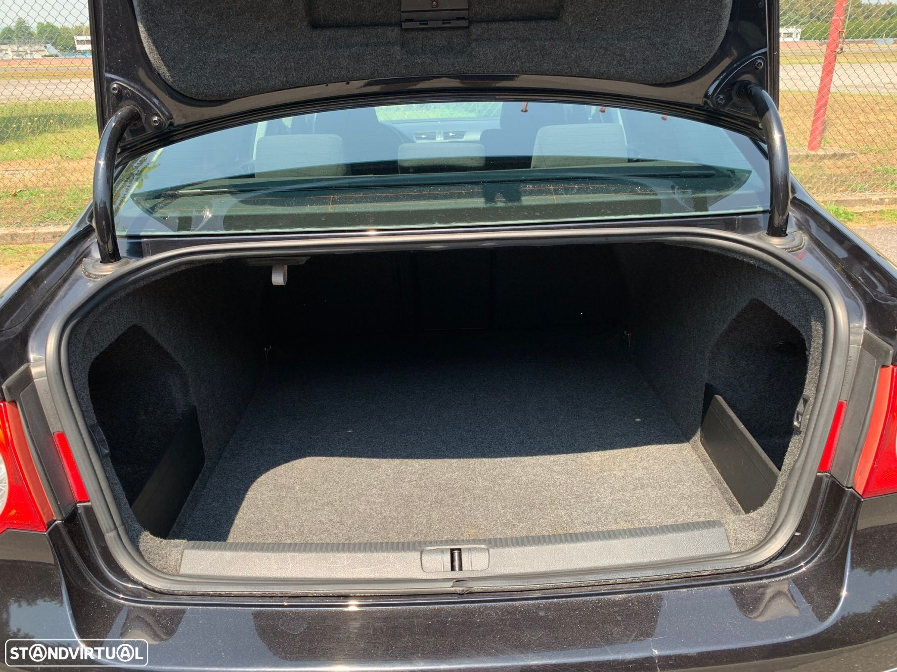 VW Passat 2.0 TDI BM Confortline - 56