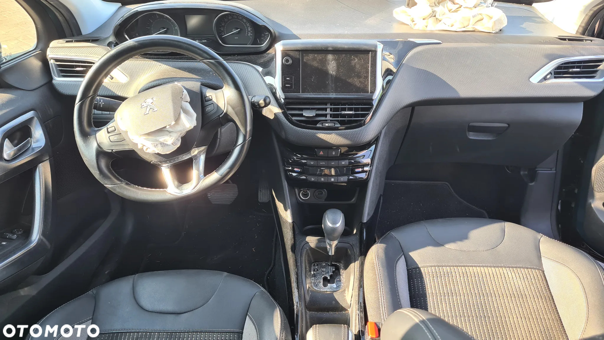 Peugeot 2008 PureTech 110 GPF Stop&Start EAT6 Active - 11