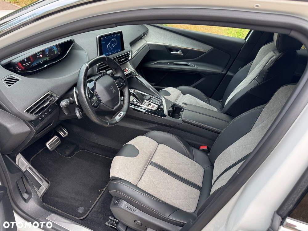 Peugeot 3008 1.6 PureTech Hybrid4 PHEV Allure Pack S&S EAT8 - 9