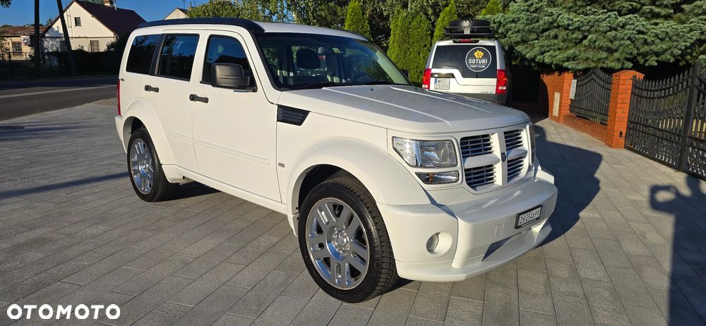 Dodge Nitro 4.0 V6 RT - 2