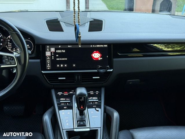 Porsche Cayenne Tiptronic S - 8