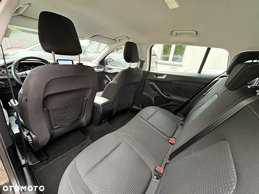 Ford Focus Turnier 1.5 EcoBlue Start-Stopp-System COOL&CONNECT - 17