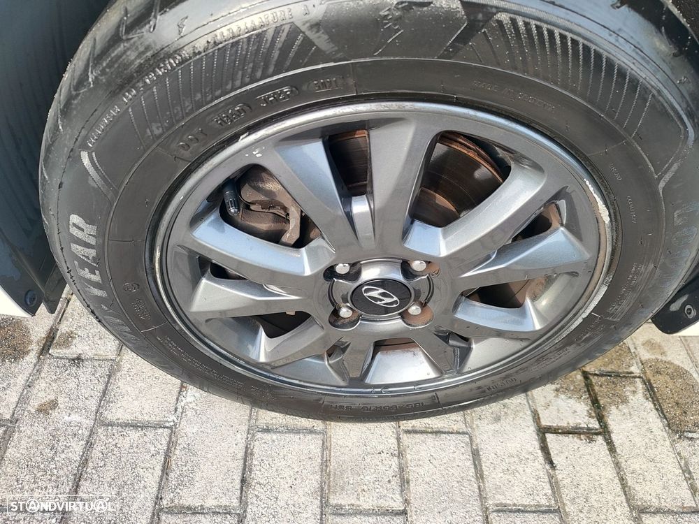 Hyundai i20 1.1 CRDi Access Plus - 4
