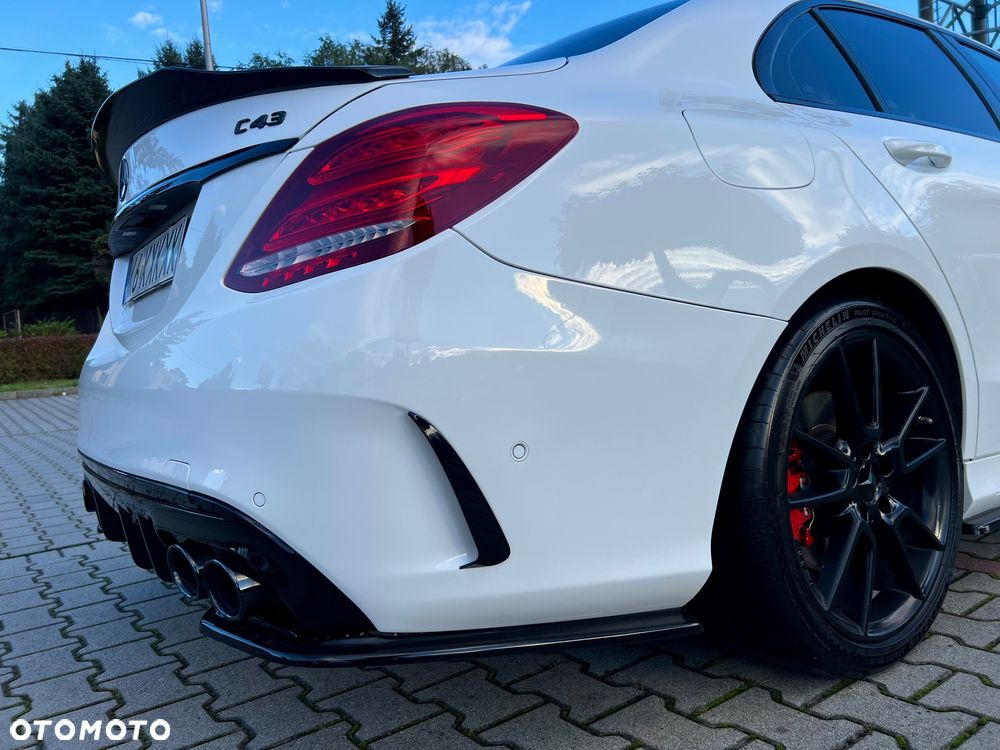 Mercedes-Benz Klasa C AMG 43 4Matic 9G-TRONIC - 11