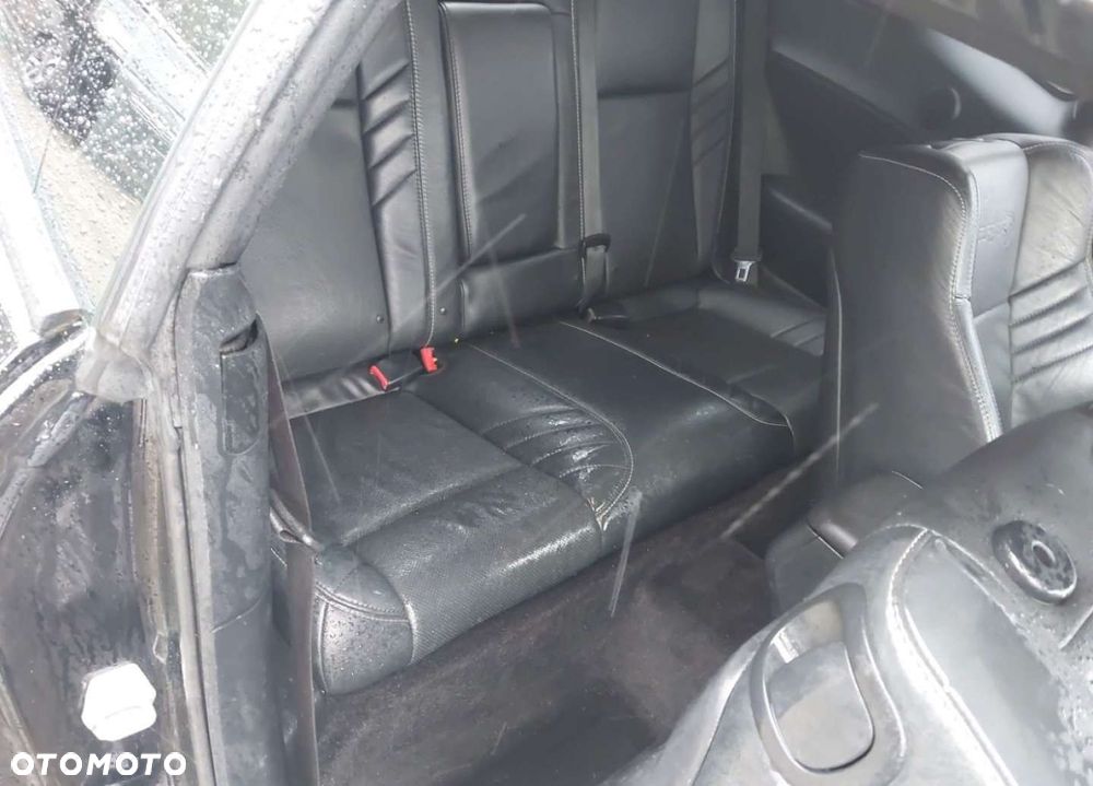 Dodge Challenger - 10