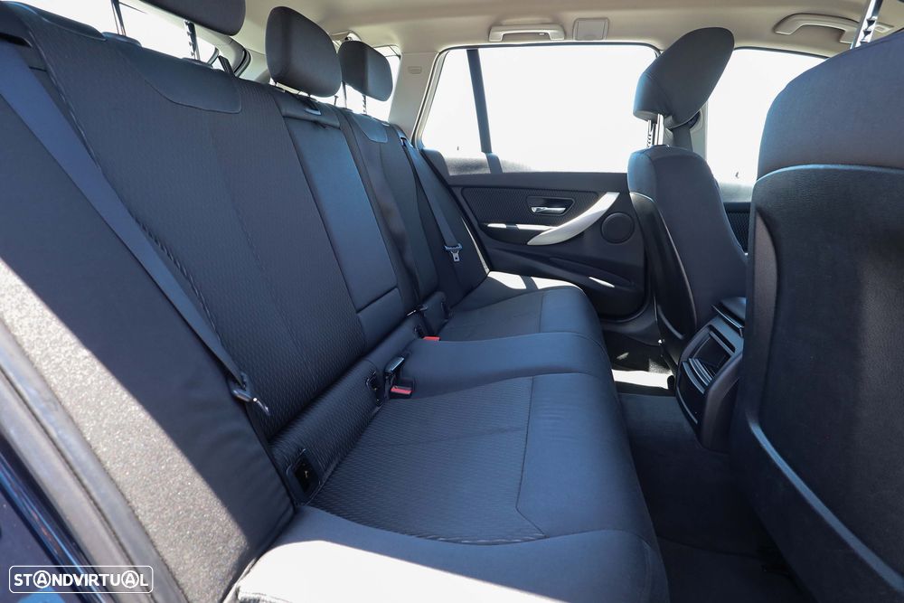 BMW 320 d ED Line Luxury Auto - 17