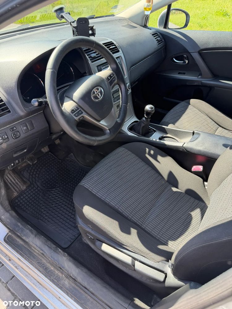 Toyota Avensis 1.8 Sol plus NAVI - 5