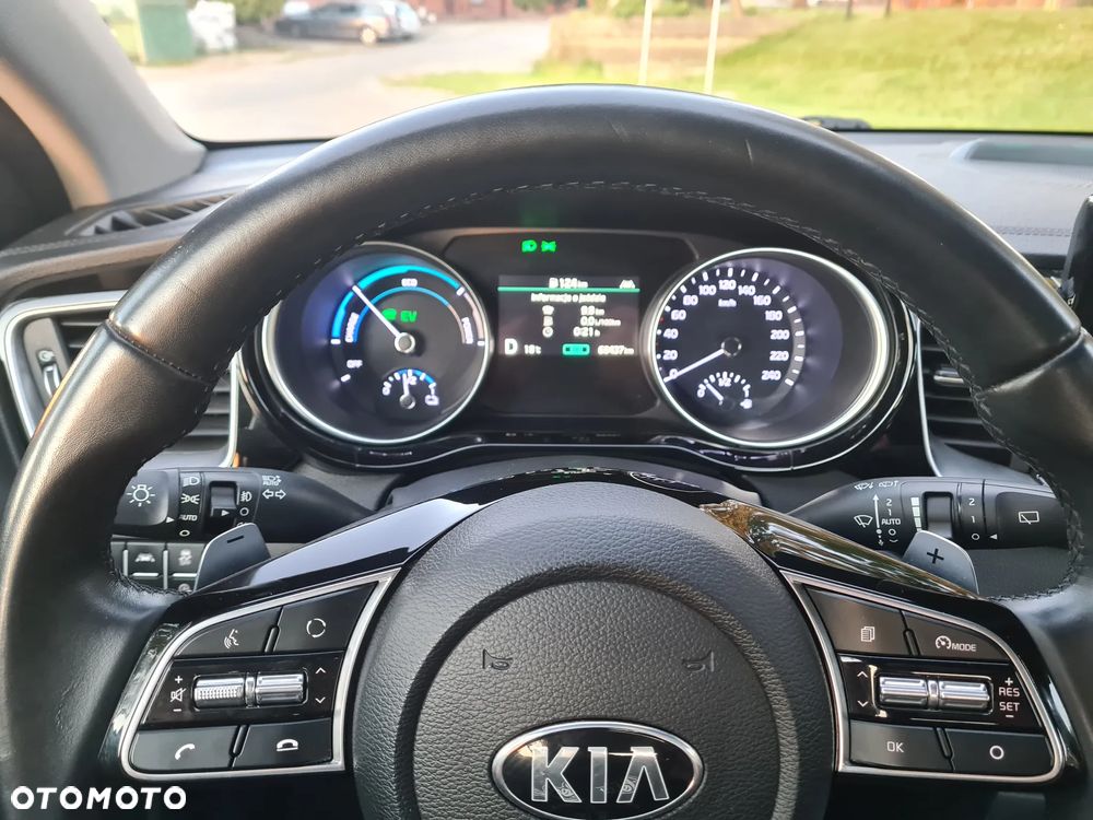 Kia XCeed - 27