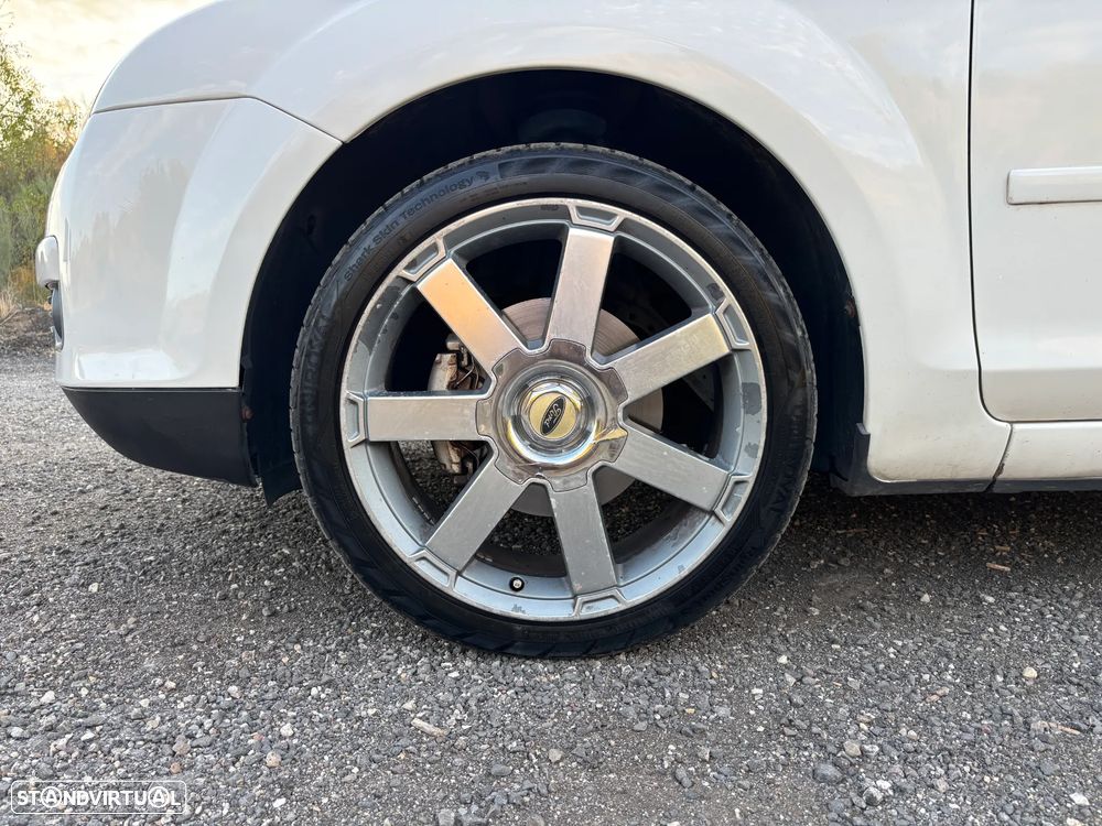 Ford Focus 1.6 TDCi Ghia - 7