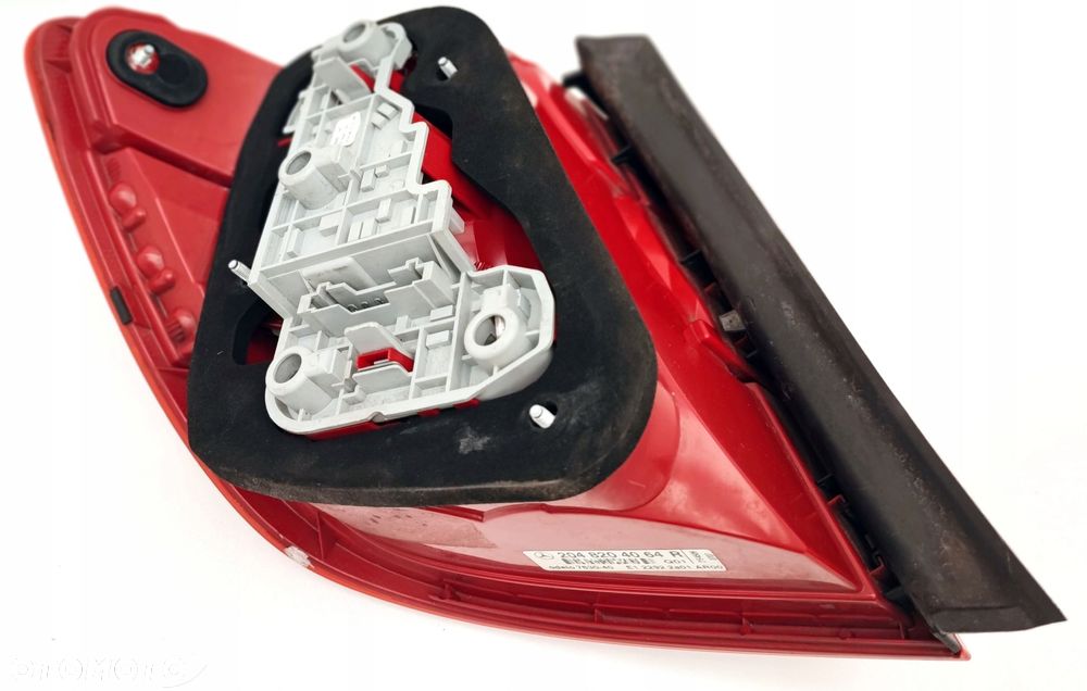 MERCEDES C KLASA C63 AMG KOMBI LAMPA PRAWA TYLNA - 9