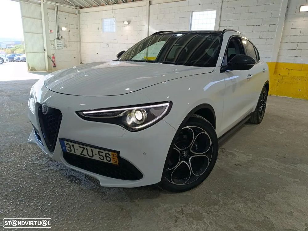 Alfa Romeo Stelvio 2.2 D B-Tech AT8 - 1