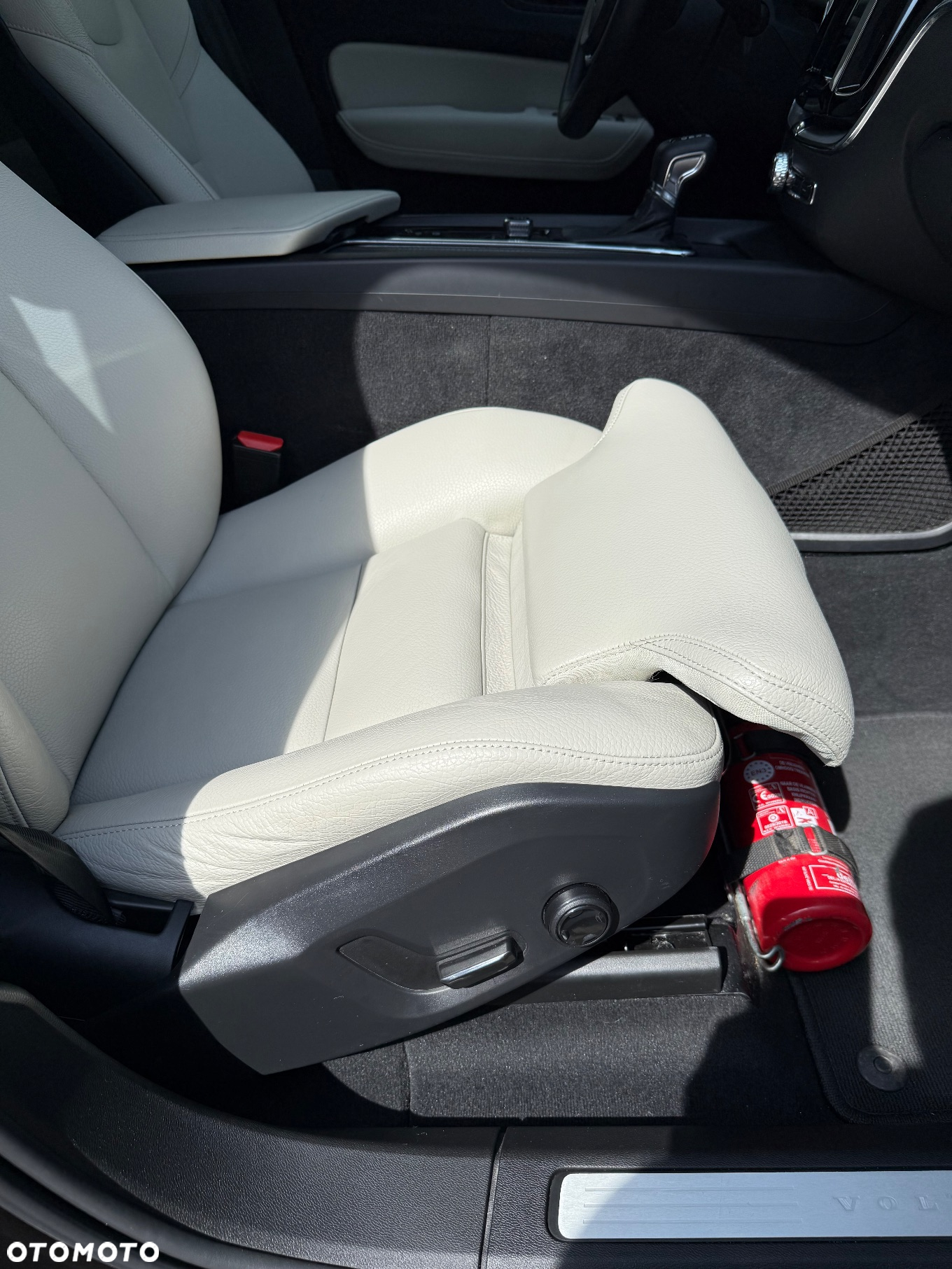 Volvo XC 60 D4 Geartronic Momentum Pro - 20