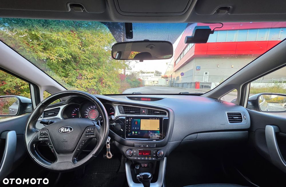 Kia Ceed - 14
