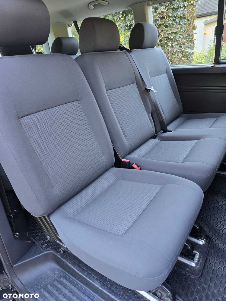 Volkswagen Caravelle - 6
