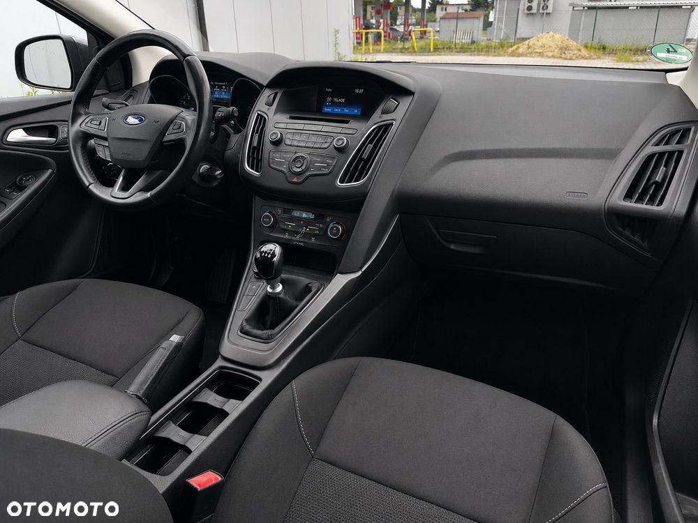 Ford Focus 1.0 EcoBoost Gold X (Trend) - 11