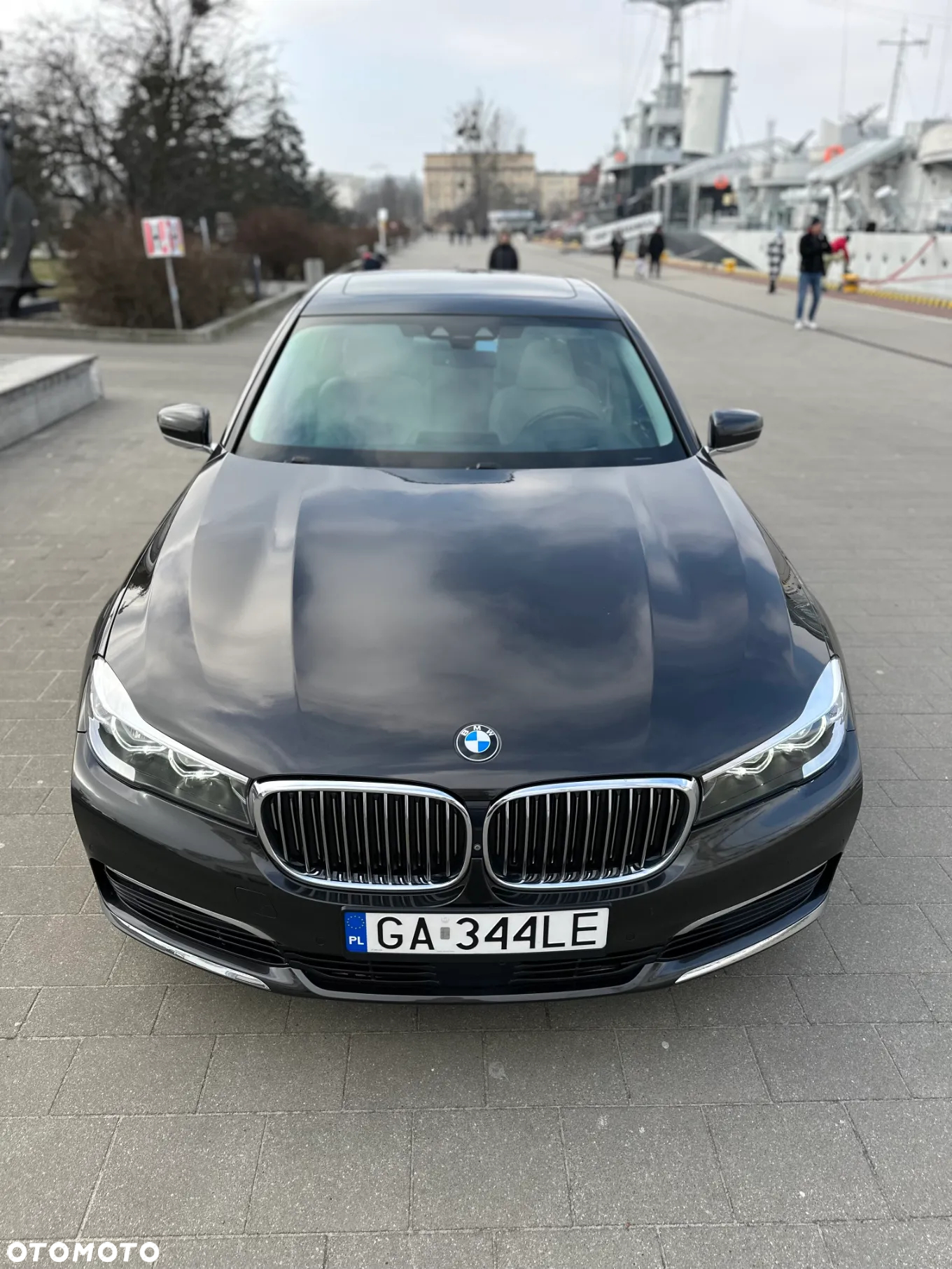 BMW Seria 7 740Li - 5