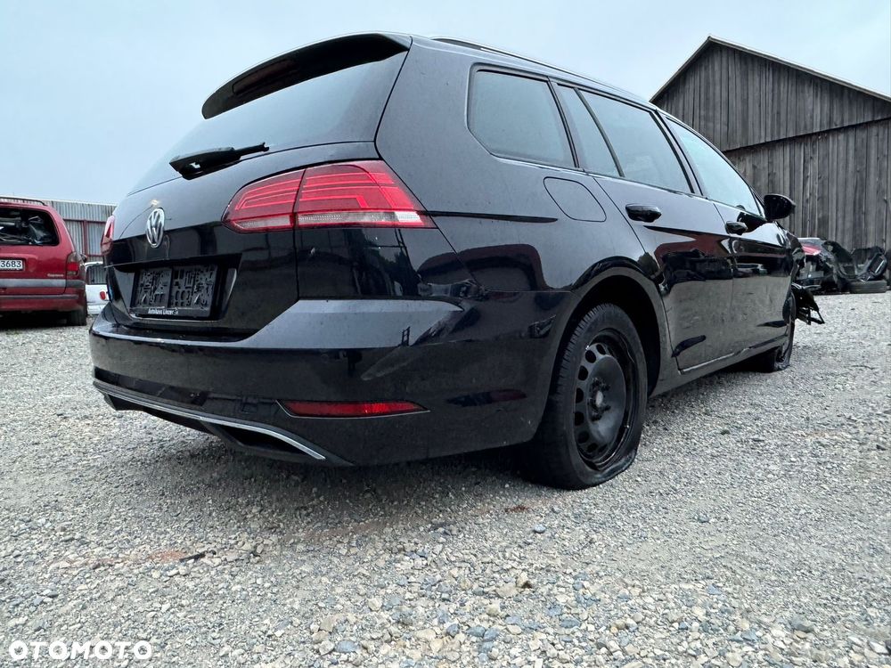 Volkswagen Golf 1.6 TDI SCR DSG Comfortline - 27