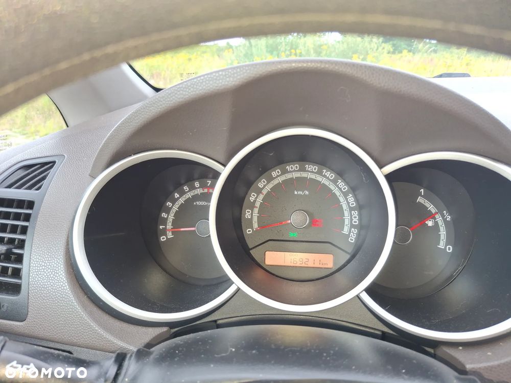 Kia Venga 1.4 L - 6