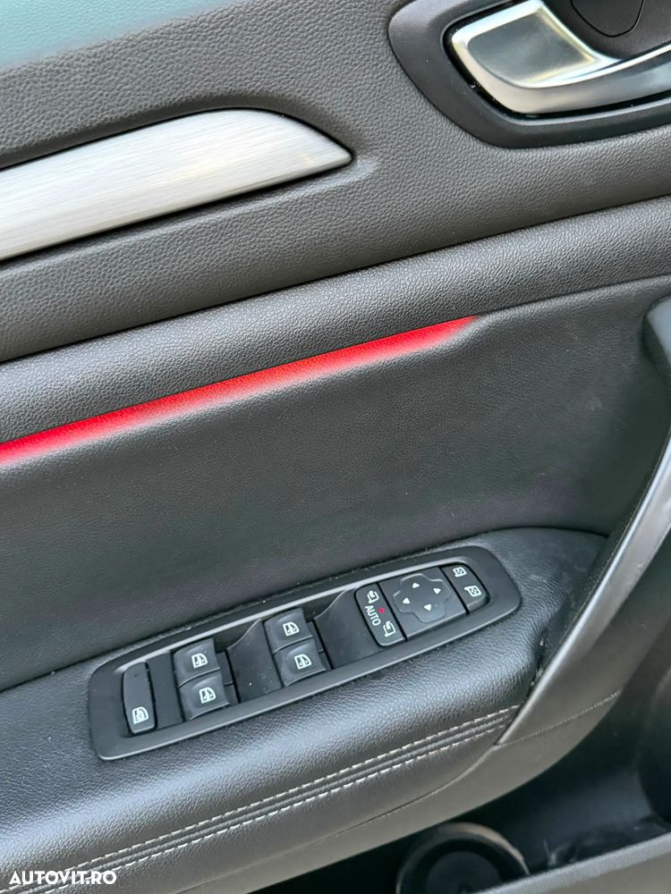 Renault Megane ENERGY dCi 110 EDC INTENS - 18