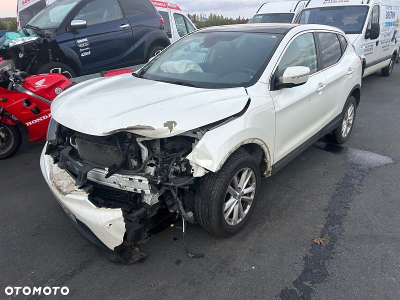 Nissan Qashqai - 2
