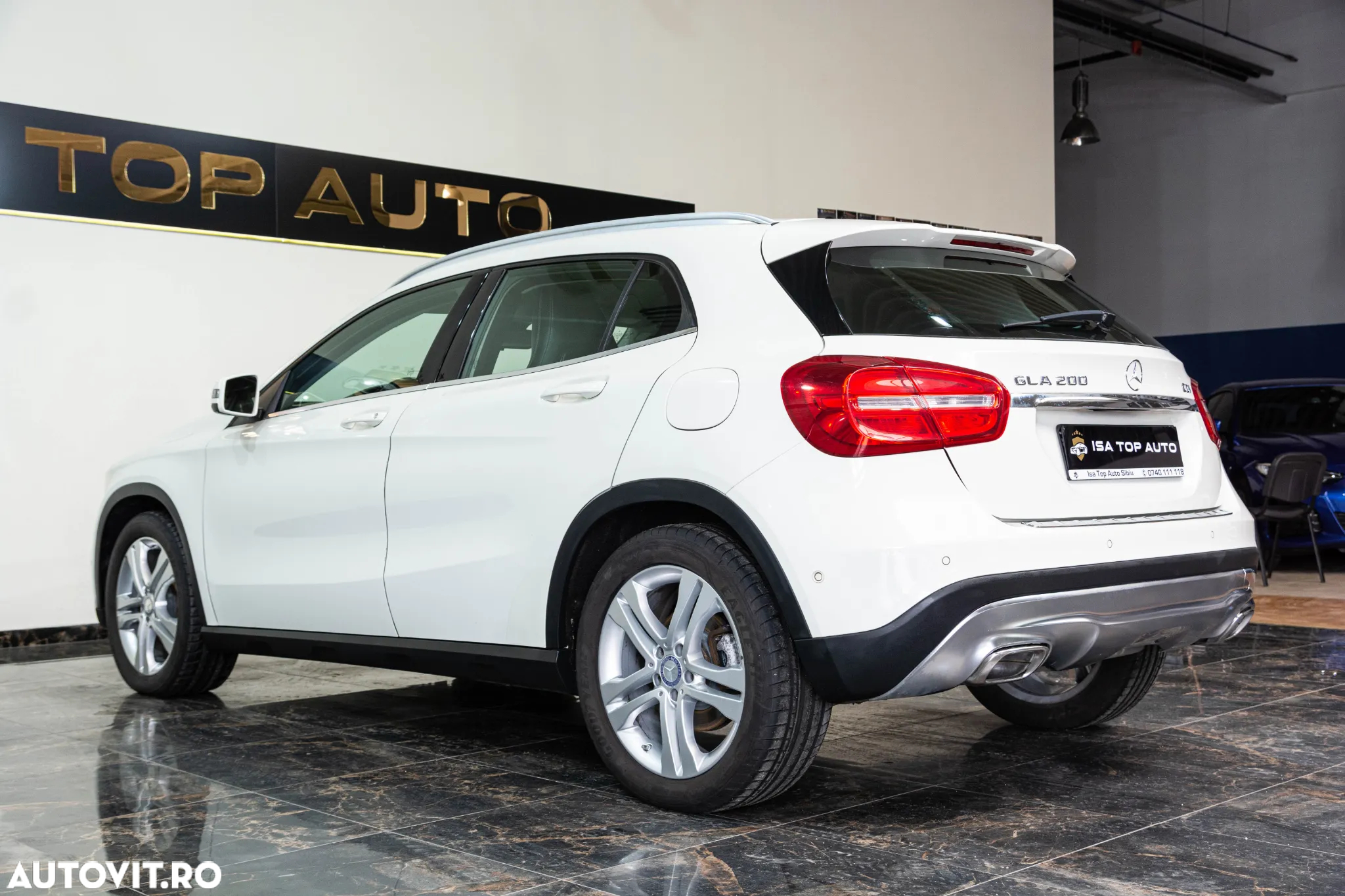 Mercedes-Benz GLA 200 d 7G-DCT Urban - 34