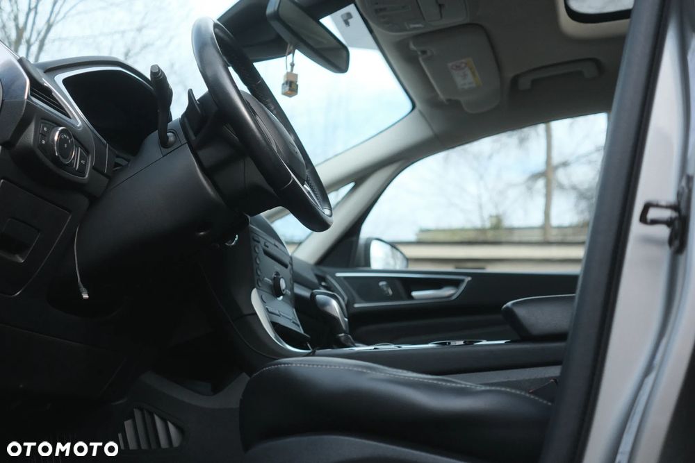Ford S-Max 2.0 TDCi 4WD Titanium PowerShift - 32