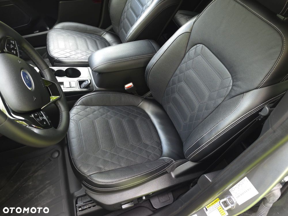 Ford Kuga 2.5 Duratec PHEV TITANIUM - 15