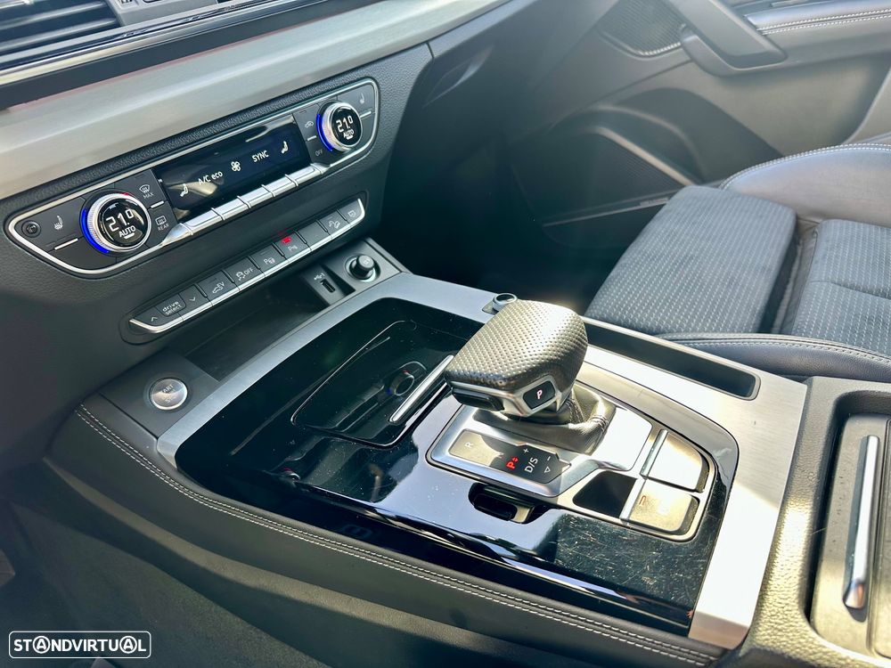 Audi Q5 55 TFSIe quattro S tronic S line - 35