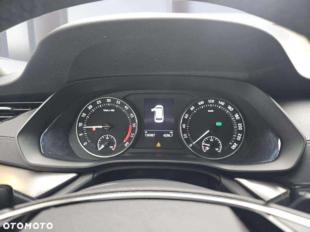 Skoda Octavia 2.0 TDI Ambition DSG - 16