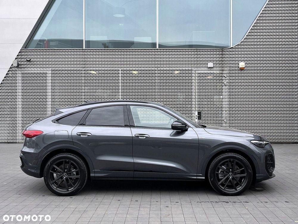 Audi Q5 Sportback - 8