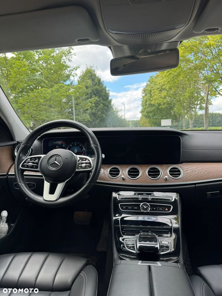 Mercedes-Benz Klasa E 220 d 9G-TRONIC Exclusive - 17
