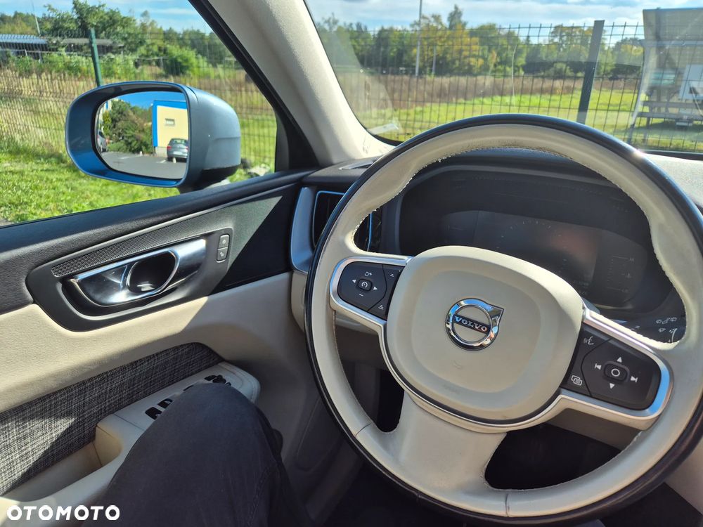 Volvo XC 60 - 31