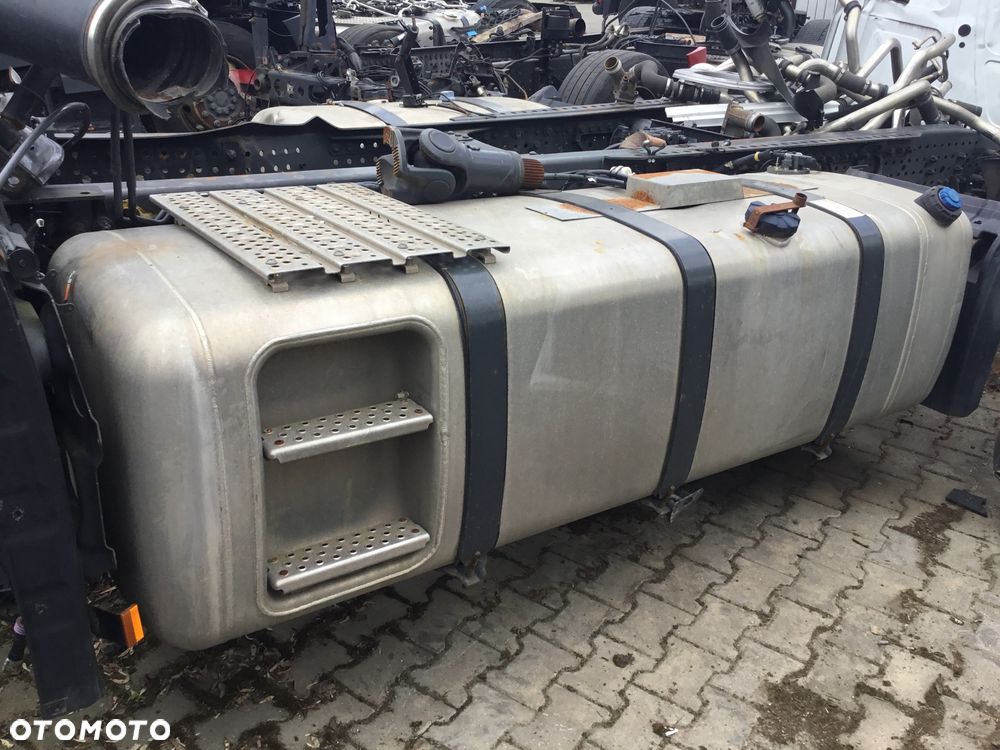 Zbiornik paliwa mercedes actros mp4 mp5 880 litrów - 6
