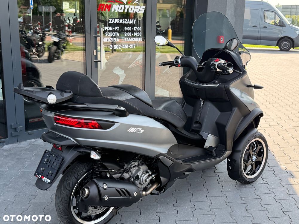 Piaggio MP-3 - 4