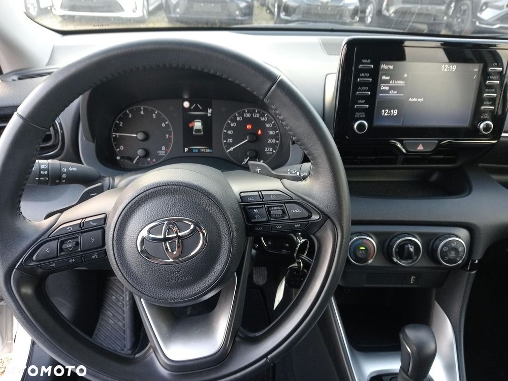 Toyota Yaris - 17