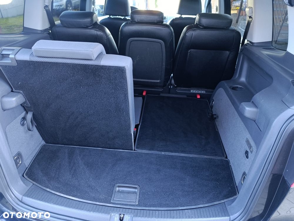 Volkswagen Touran - 6