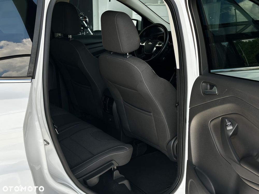 Ford Kuga - 18
