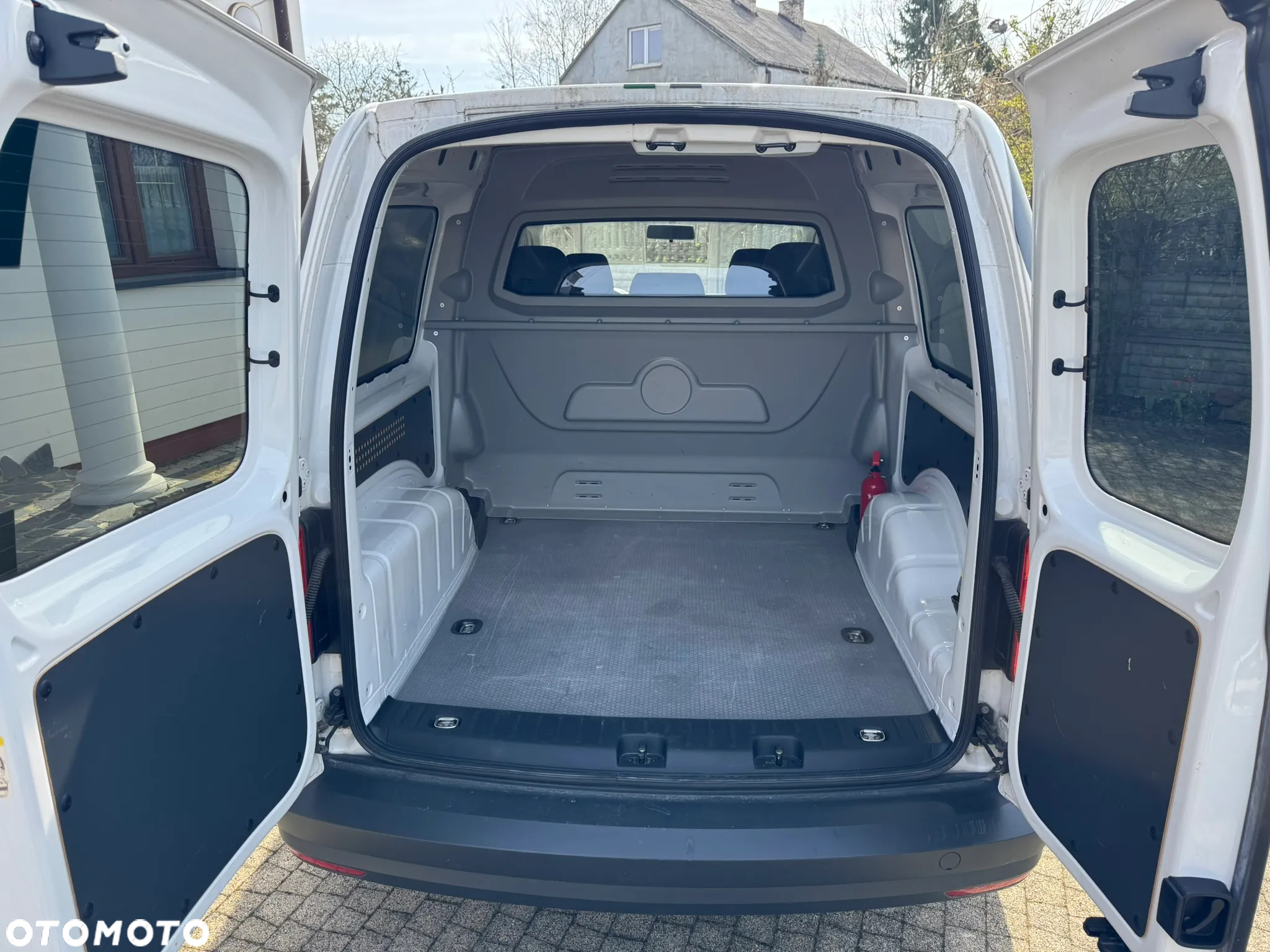 Volkswagen Caddy Maxi 2.0 TDI Comfortline - 14
