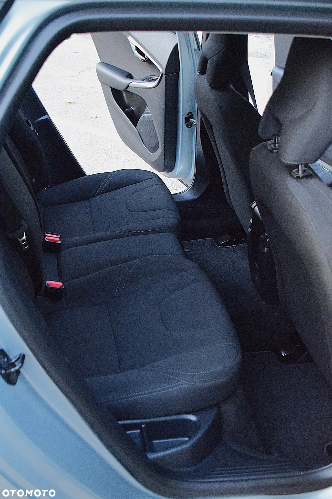 Volvo V40 T3 Momentum - 28