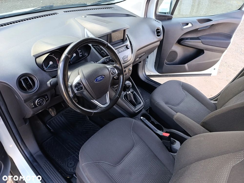 Ford Transit Courier Ambiente - 13
