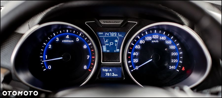 Hyundai Veloster - 19