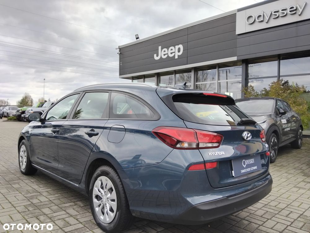 Hyundai i30 1.5 DPI Classic + - 4