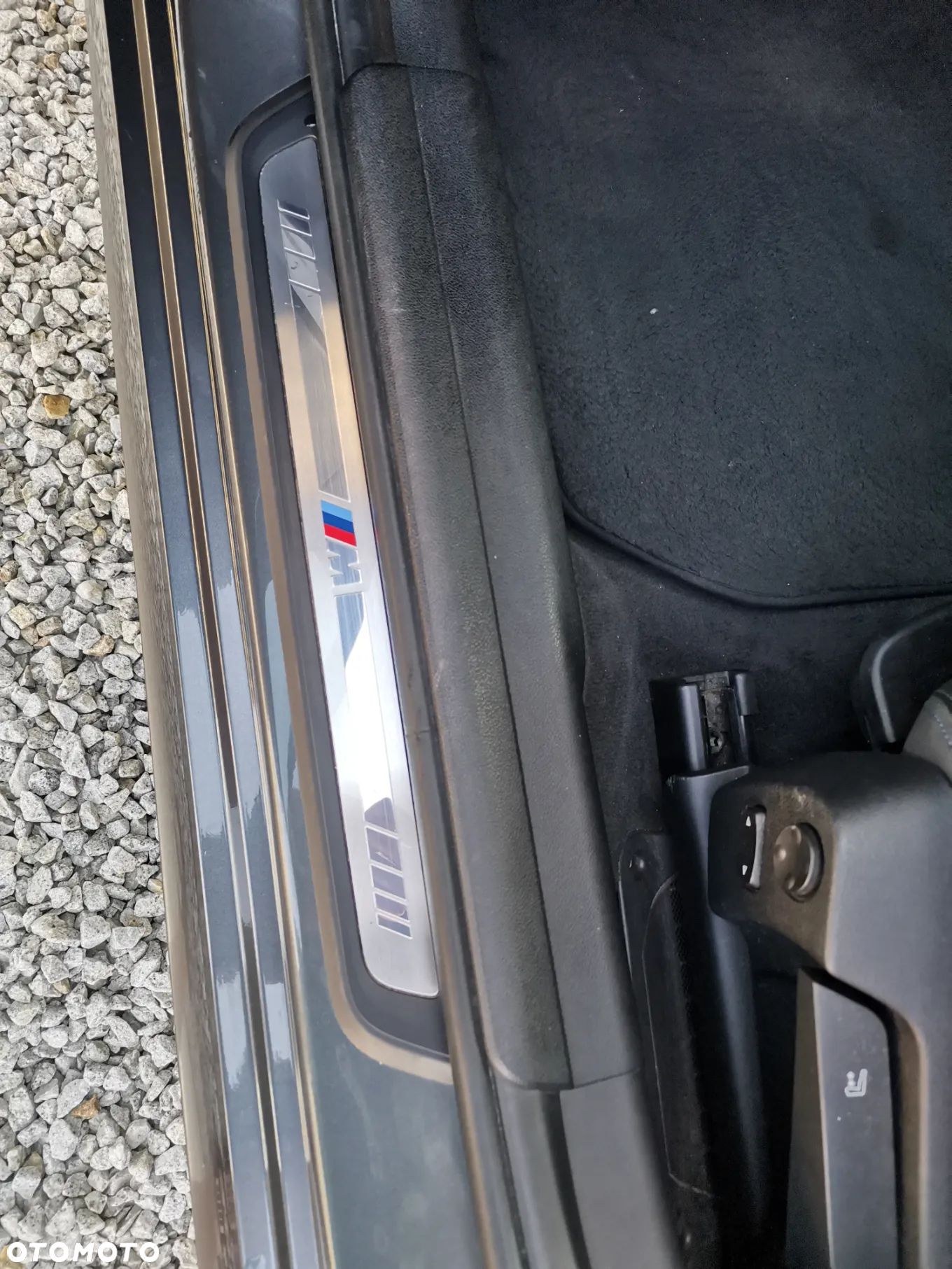 BMW Seria 3 330e M Sport sport - 28