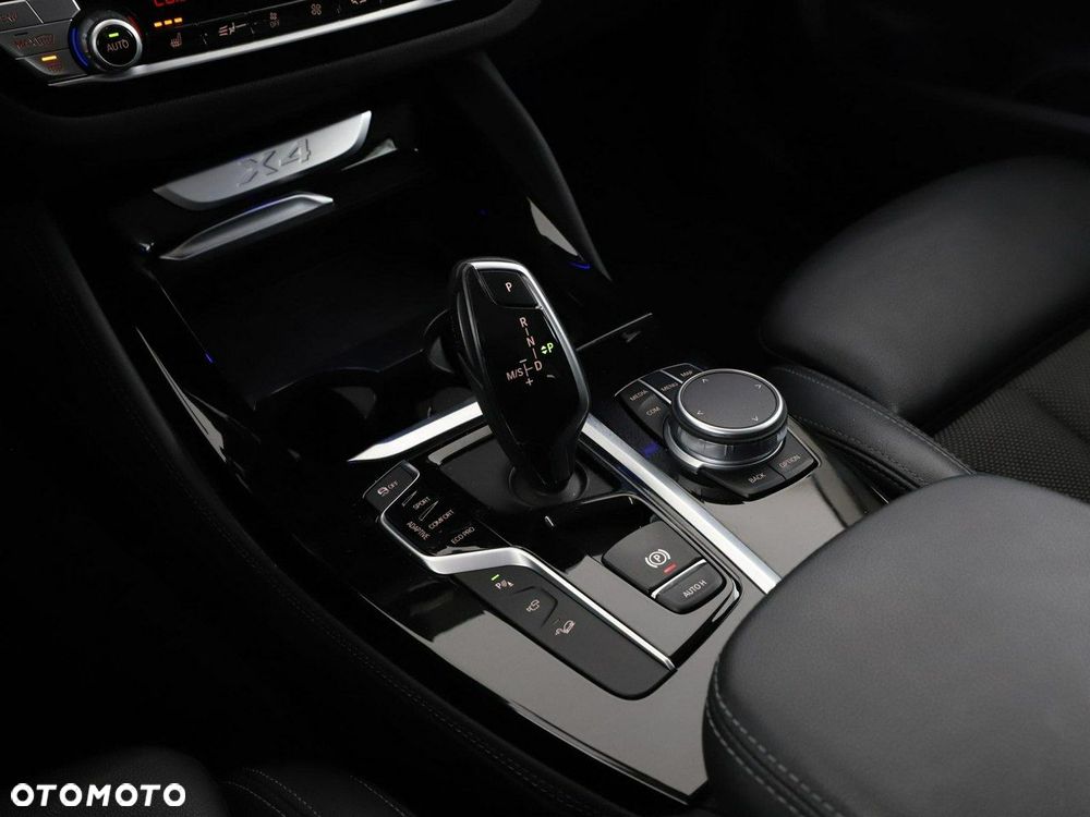 BMW X4 xDrive30i xLine - 32