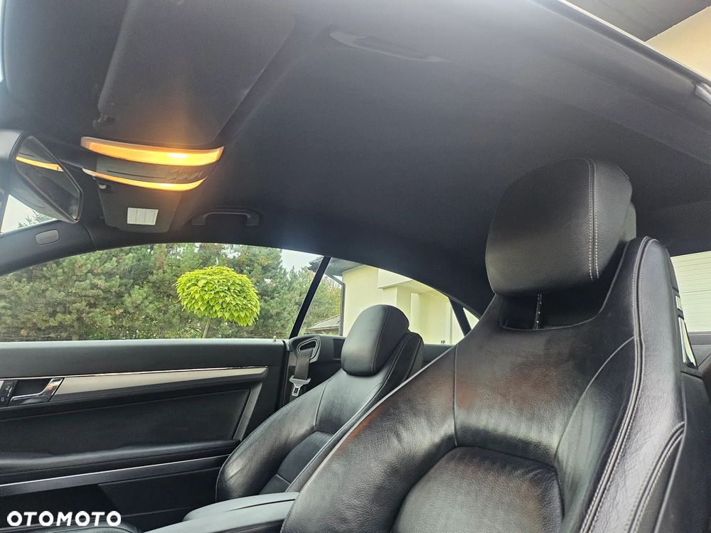 Mercedes-Benz Klasa E 250 CGI BlueEFFICIENCY Automatik Prime Edition - 22