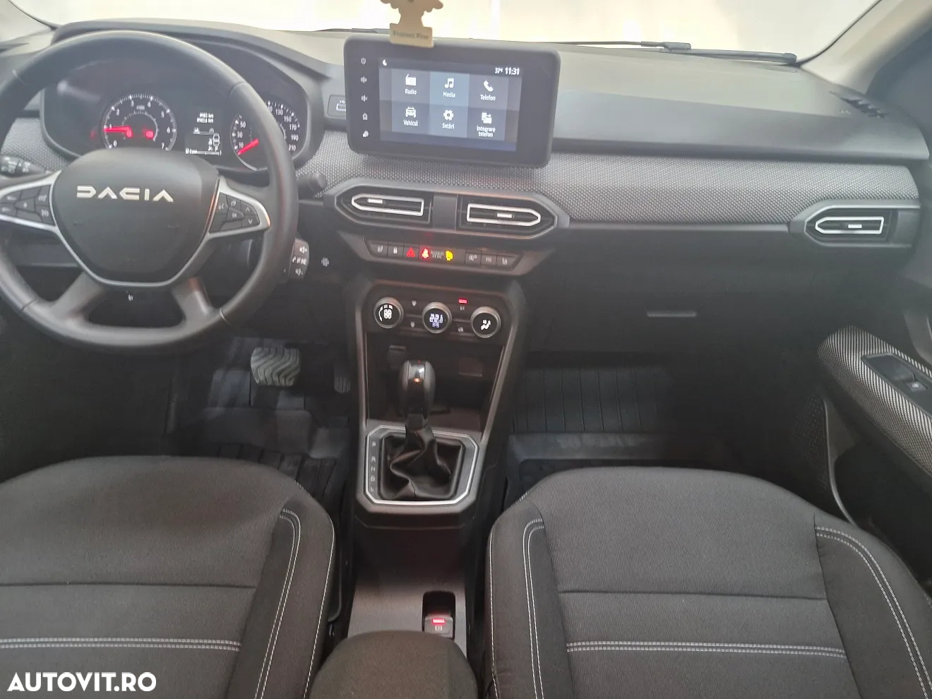 Dacia Logan TCe 90 CVT Journey - 3