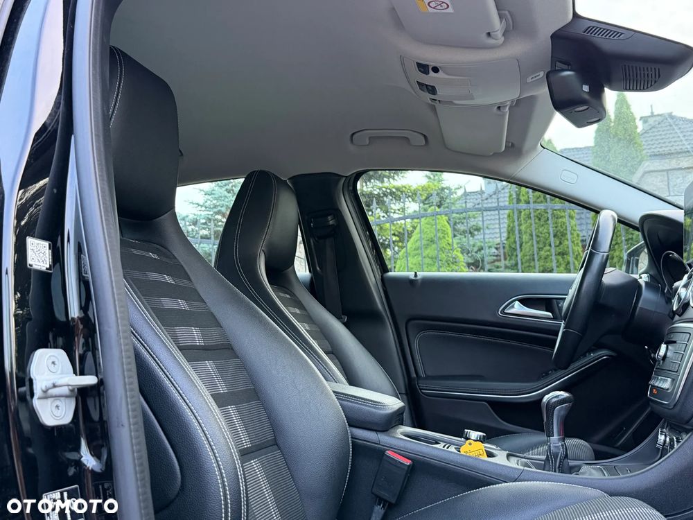 Mercedes-Benz GLA 180 (CDI) d Urban - 15
